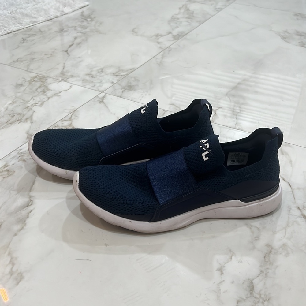APL navy shoes size 8
